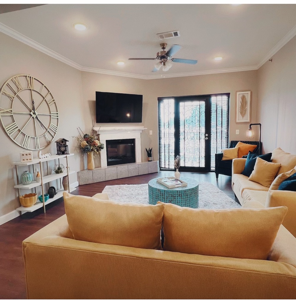 Fountaine Bleau Apartments 